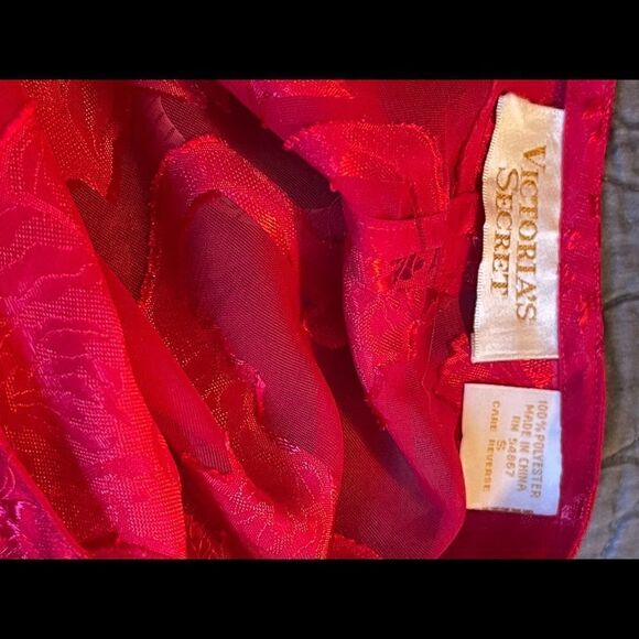 Vintage Victoria’s Secret red sleep top sz S - Picture 8 of 8
